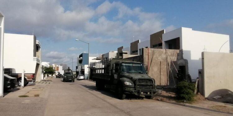 Miliares aseguran inmueble de fraccionamiento privado en el sector El Barrio