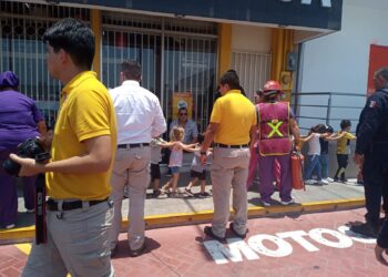 Mecánico soldaba un tanque de gasolina y explotó en la Miguel Alemán