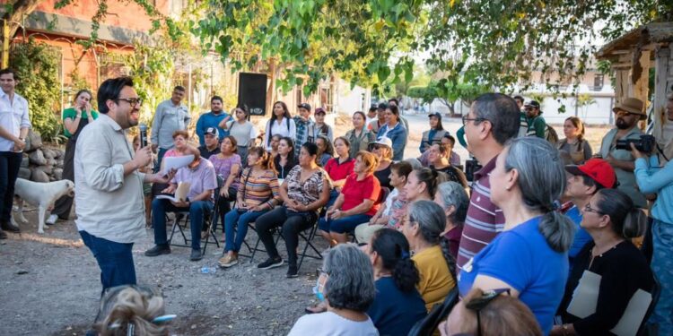 Colonias Industrial El Palmito y Palmito Viejo contarán con calles dignas y mejores servicios públicos