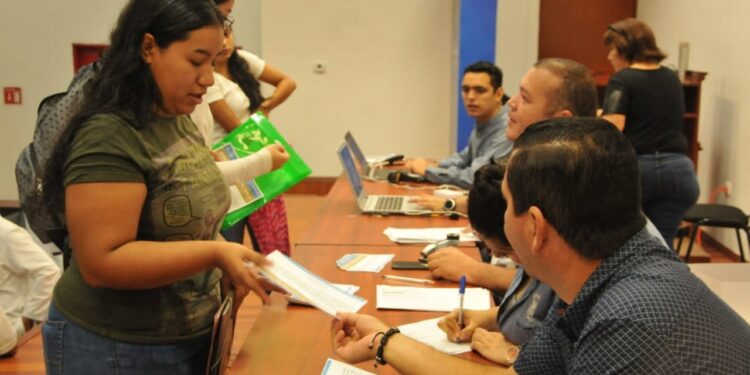 Reafirma la UAS su compromiso social; la nueva Universidad atenderá la demanda de ingreso a Medicina y Odontología a través del Grupo “A”