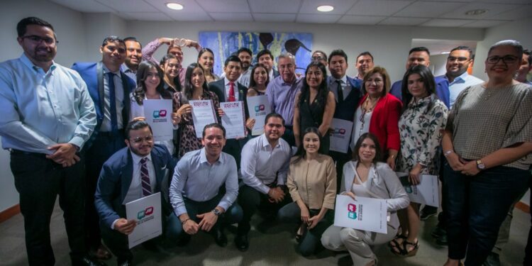 No debemos cerrar oportunidades a los jóvenes: Rocha