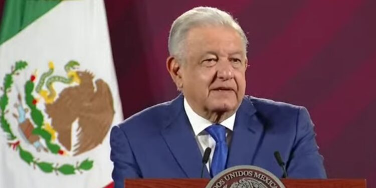 No se censurarán los corridos, asegura López Obrador