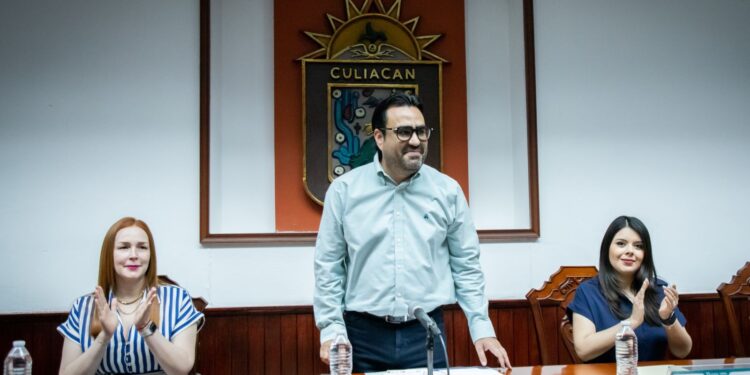 Juan de Dios Gámez destaca obras en colonias y sindicaturas en su primer año de gobierno