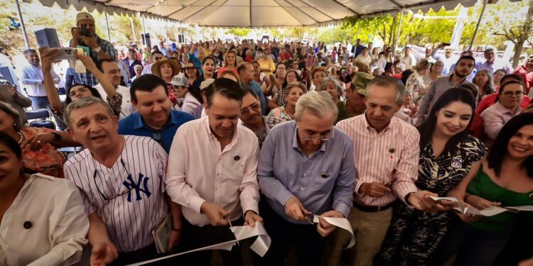 Rocha inaugura y pone en marcha obras por 167 mdp en Ahome