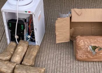 Hasta en dispensador de agua, narcos culichis ocultan mariguana y “cristal”