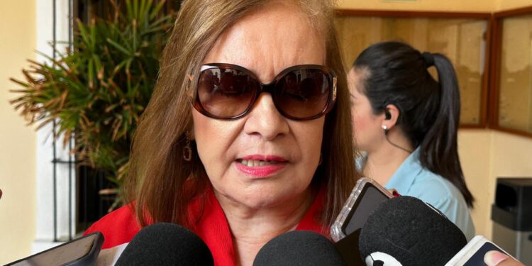 La fiscal asegura que no se “intimidan y siguen firmes” ante muestras de apoyo de universitarios hacia el rector