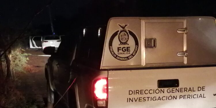 Localizan asesinado a un hombre dentro de un vehículo al sur de Culiacán