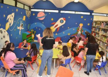 Inicia el taller de verano ‘Paleta de Colores’ en la biblioteca Rosa María Peraza