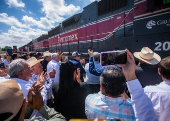 Movilizan las primeras 9 mil toneladas de maíz sinaloense para las tiendas DICONSA en el país