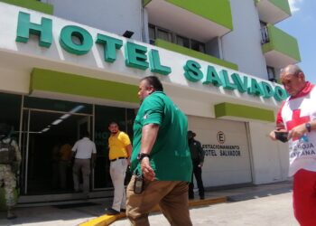 Hallan muerto a vecino de Los Mochis en hotel de Culiacán que despedía un fuerte olor a quimicos