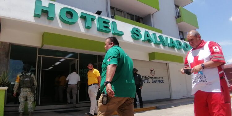 Hallan muerto a vecino de Los Mochis en hotel de Culiacán que despedía un fuerte olor a quimicos