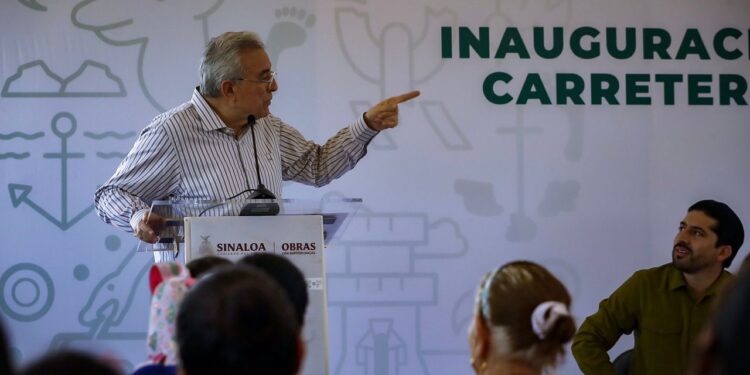 Las sindicaturas de Navolato están en mi corazón: Rocha Moya al inaugurar pavimentación de carreteras