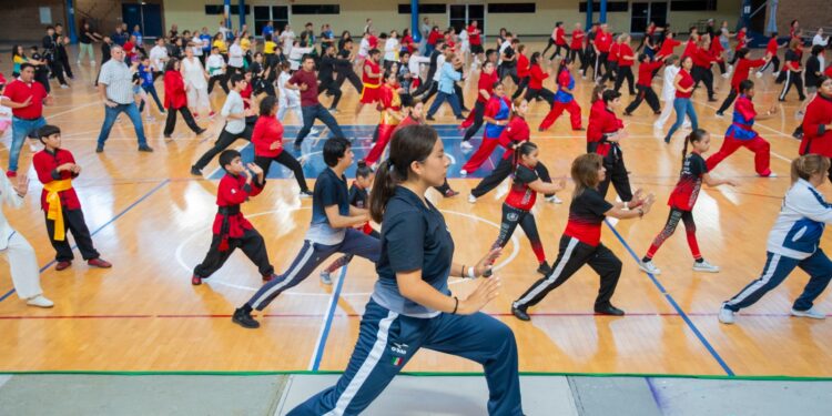 Realizan Clase Magna de Taijiquan en el Centro de Alto Rendimiento “María del Rosario Espinoza”