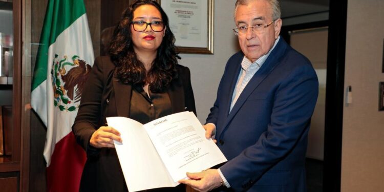 Rocha nombra a Karina Elizabeth Márquez Calderón titular de la Comisión Estatal de Búsqueda de Personas