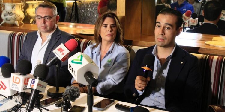 Expertos llaman a acabar con el estigma y atender la salud mental de manera integral