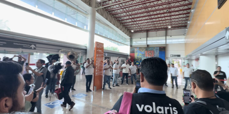¡Nuevo vuelo Volaris! Con el sinaloense reciben a los primeros pasajeros de AIFA-Culiacán