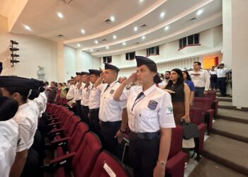 Un total de 20 elementos integran la primera generación de peritos graduados  de la Universidad de la Policía