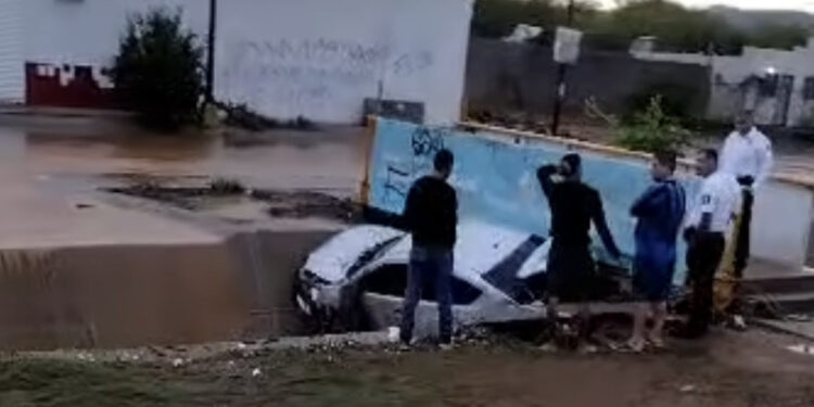 Tormenta se mueve hacia el centro de Sinaloa; dejará fuertes lluvias esta tarde en Navolato: PC