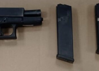 Aseguran a hombre armado en pleno centro de Culiacán