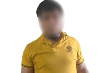 Detienen a tres hombres, uno de ellos armado