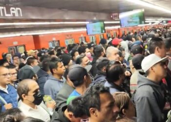 Reportan trenes detenidos y servicio lento en 5 líneas del Metro de la CDMX