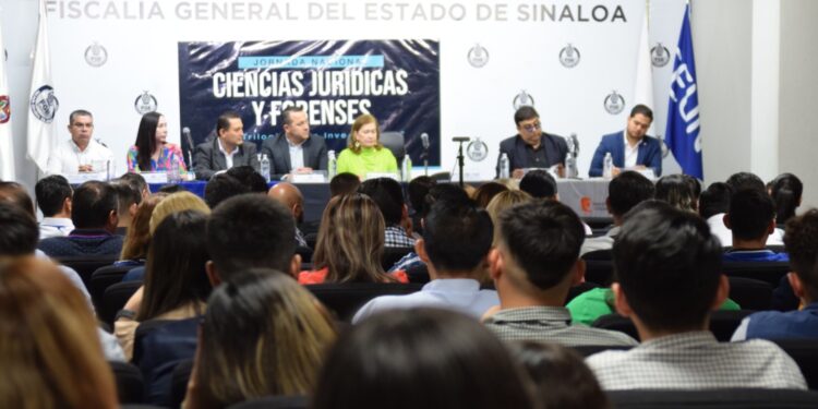 “Importante fortalecer el nuevo sistema penal acusatorio”, asegura Fiscal de Sinaloa en Jornada Nacional de Ciencias Jurídicas y Forenses