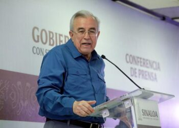 El PRI en desgracia y declive: Rocha ante renuncia de senadores y diputados del tricolor