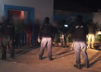 Marinos y Grupo Elite rescatan a 39 personas de otro centro de rehabilitación de Angostura