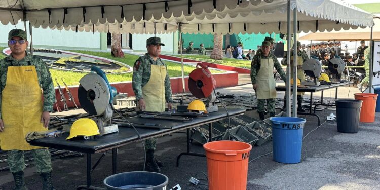 ¡Duro golpe! Ejército destruye armas aseguradas a la delincuencia