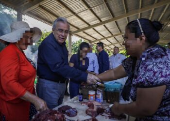 Rocha encabeza Brigada Especial de Apoyo Inmediato Social y Humanitario en Sinaloa Municipio