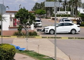 Muere motociclista al ser arrollado por un automóvil en La Conquista