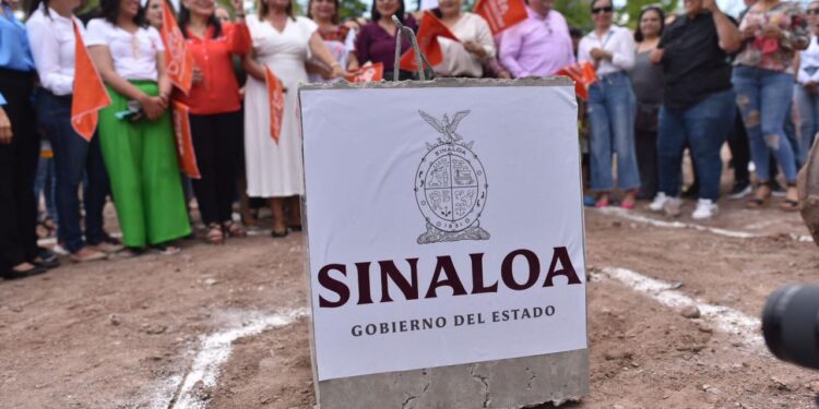 Colocan la primera piedra del Centro Regional de Justicia para las Mujeres en Ahome