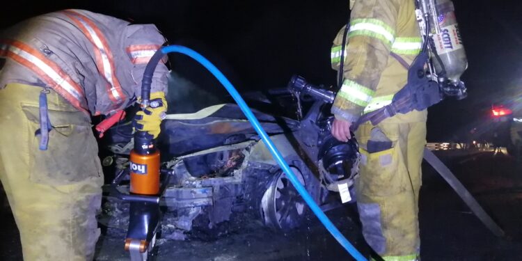 Dos vehículos fueron encontrados totalmente calcinados durante la noche y madrugada de hoy en Culiacán