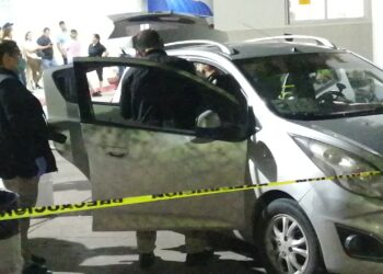 Acribillan a balazos a joven de Los Huizaches frente a su familia