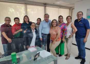 Prometí saludarlos personalmente y aquí estoy cumpliendo: Rocha Moya a trabajadores de la USE de Guamúchil