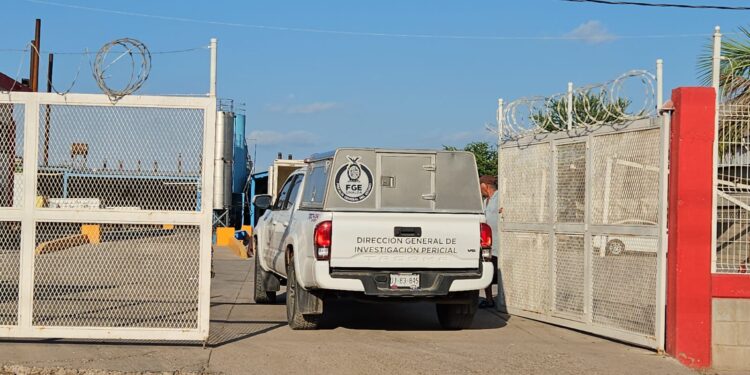 Muere trabajador al caer del techo de una bodega en construcción en Bachigualato