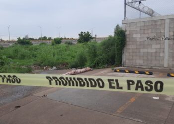 Tiran otro “encobijado” a un costado de la avenida Giovanni Zamudio