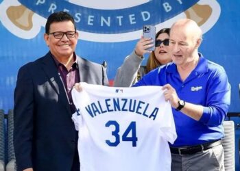 Dodgers retira el número 34 de Fernando Valenzuela