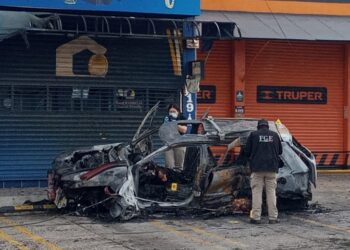 Identifican extraoficialmente a la pareja que murió quemada en Pradera Dorada