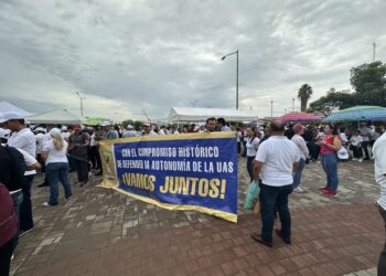 Sin iniciar audiencia del rector y defensor de la UAS; juez otorga dos horas de receso