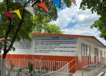Rocha Moya anuncia la adquisición de mil aires acondicionados para escuelas de Sinaloa