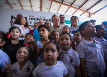 Gobierno del Estado instalará mil aires acondicionados en escuelas de educación básica