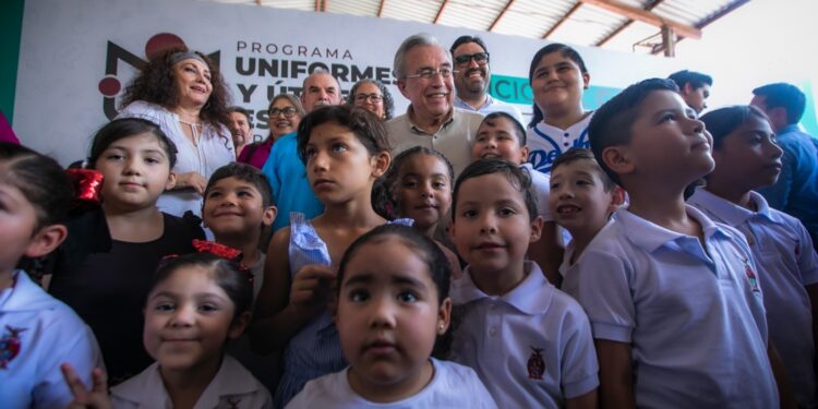 Gobierno del Estado instalará mil aires acondicionados en escuelas de educación básica