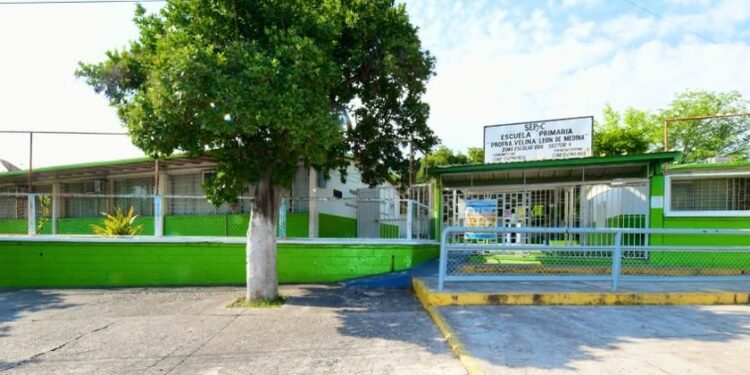 Gobernador pide a padres de familia no pagar cuotas escolares este regreso a clases