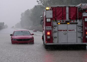 Reportan inundaciones en Los Ángeles por la tormenta tropical Hilary