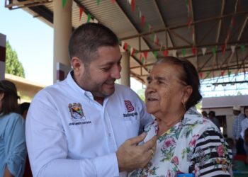 “Surutato siempre tiene y tendrá mi apoyo”: Alcalde de Badiraguato visita la sindicatura y refrenda su compromiso