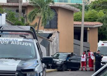 Asesinan a balazos de “carro a carro” a un joven en Lomas de Guadalupe