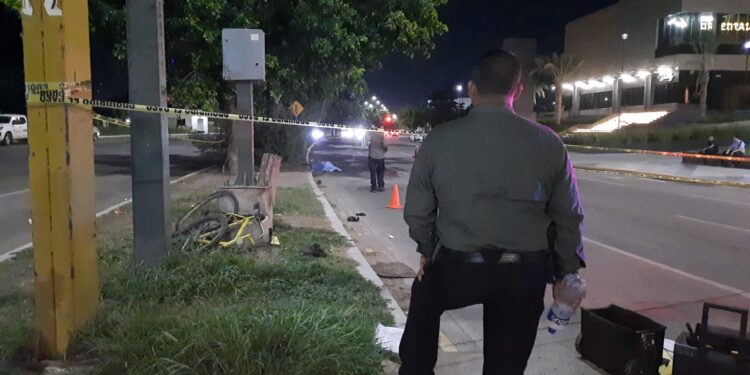 Muere adulto mayor atropellado por automóvil blanco en el bulevar Enrique Sánchez Alonso