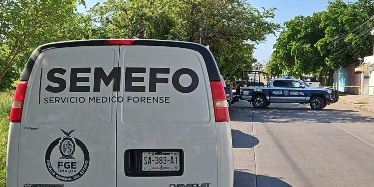 Asesinan de múltiples balazos a adulto mayor que realizaba ejercicios en Villa Satélite