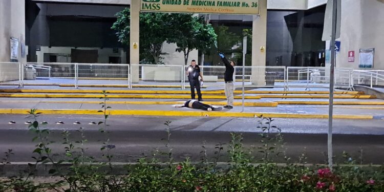 Matan a un hombre frente al IMSS de Infonavit Humaya